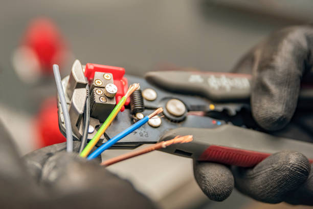 Best Circuit Breaker Repair  in New Hampton, IA