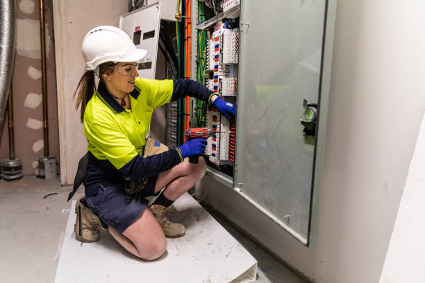 Best Electrician Near Me  in New Hampton, IA