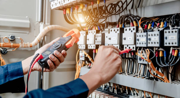 Best Electrical Installation Contractor  in New Hampton, IA